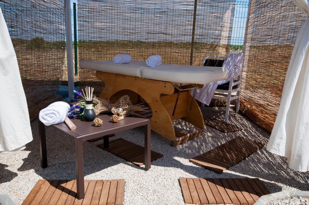Camping Adria Mobile Homes In Camping Kastanija Novigrad Istria Eksteriør bilde