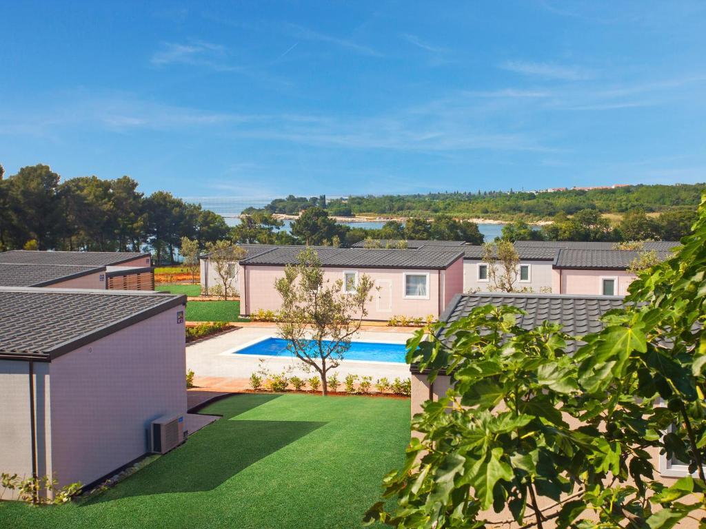 Camping Adria Mobile Homes In Camping Kastanija Novigrad Istria Eksteriør bilde