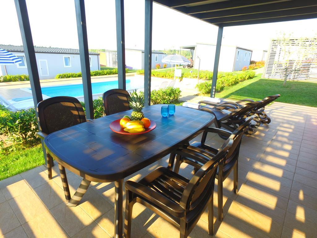 Camping Adria Mobile Homes In Camping Kastanija Novigrad Istria Eksteriør bilde